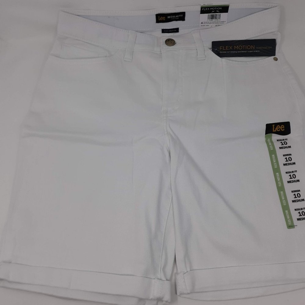 Lee Women's Flex Motion Regular Fit Bermuda Short